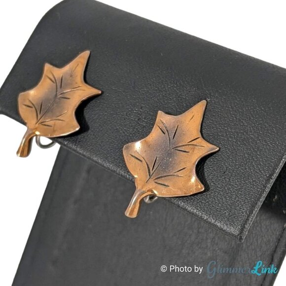 Vintage Stuart NYE Sterling and Copper Leaf Screw Back Earrings - Picture 3 of 6